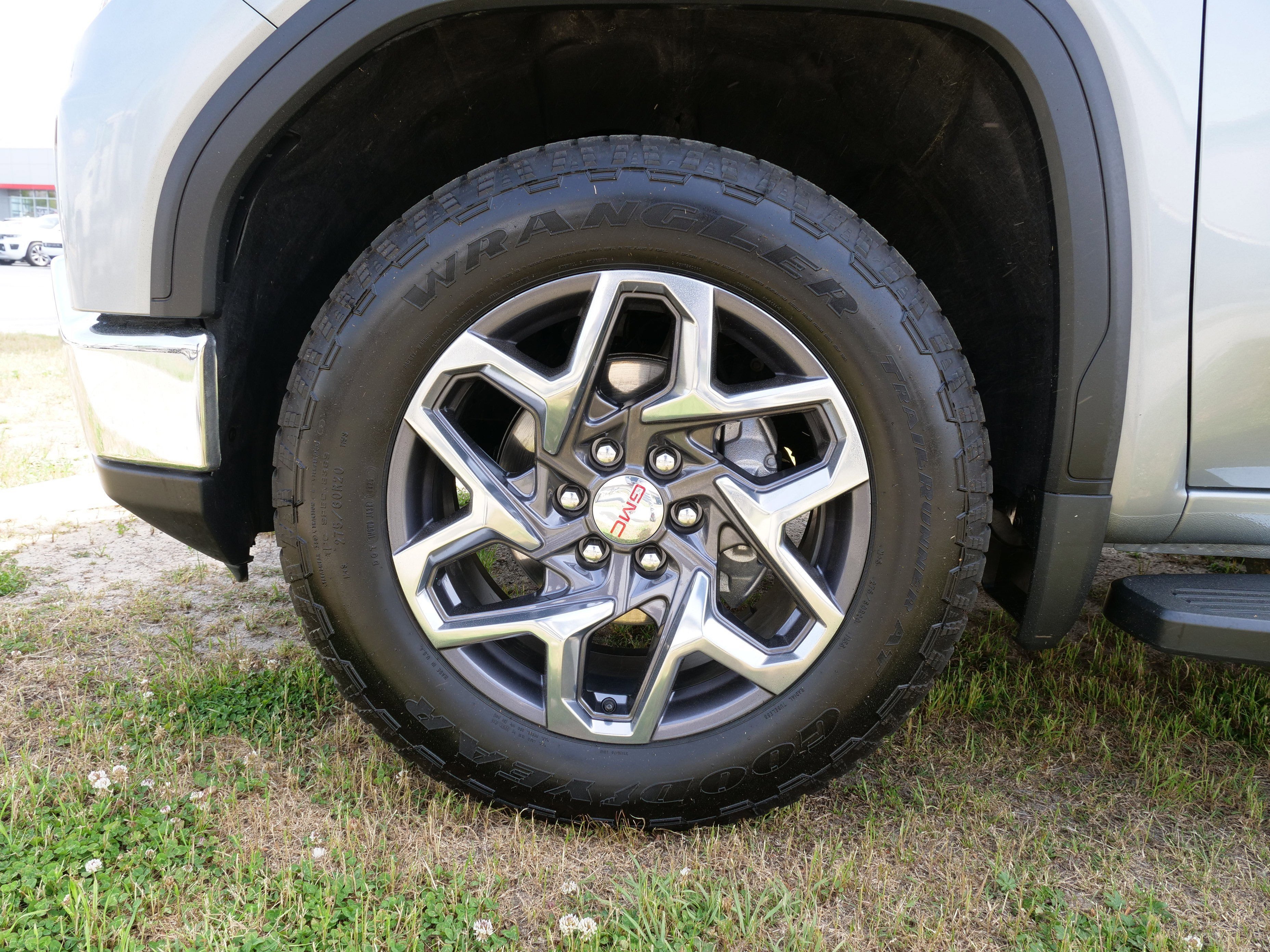 2025 GMC Sierra 1500 SLT