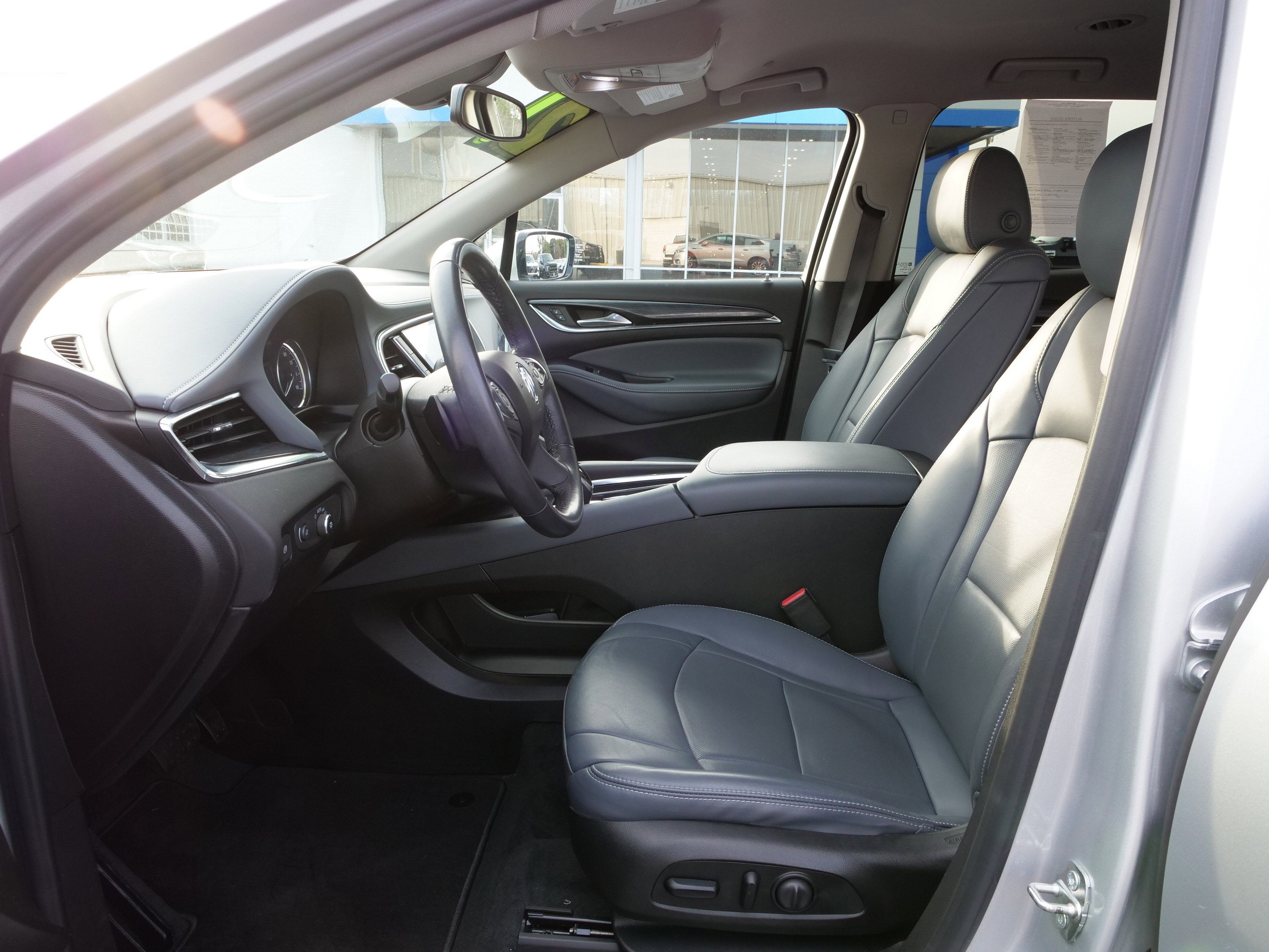 2021 Buick Enclave Essence