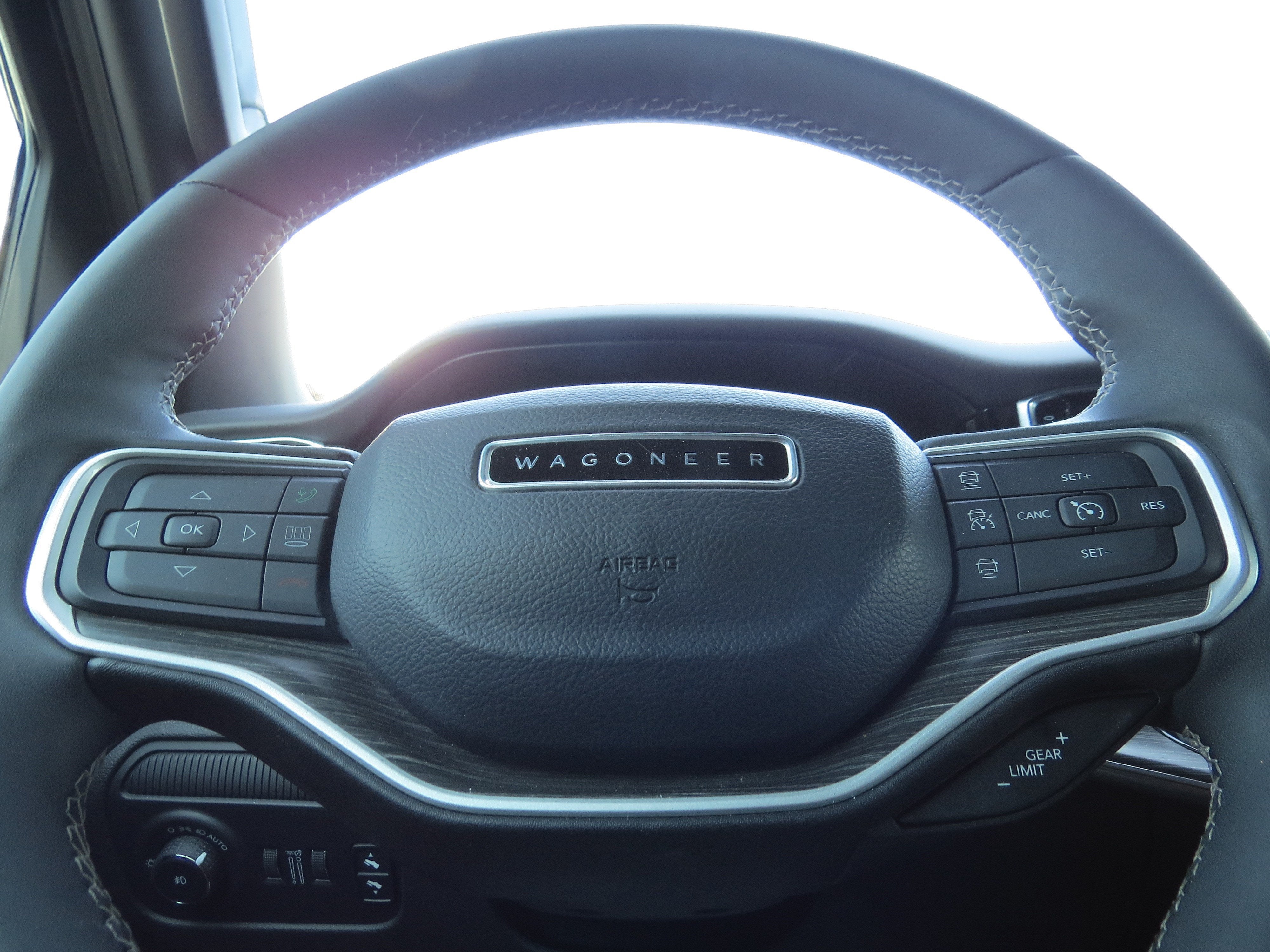 2023 Jeep Wagoneer L Series II