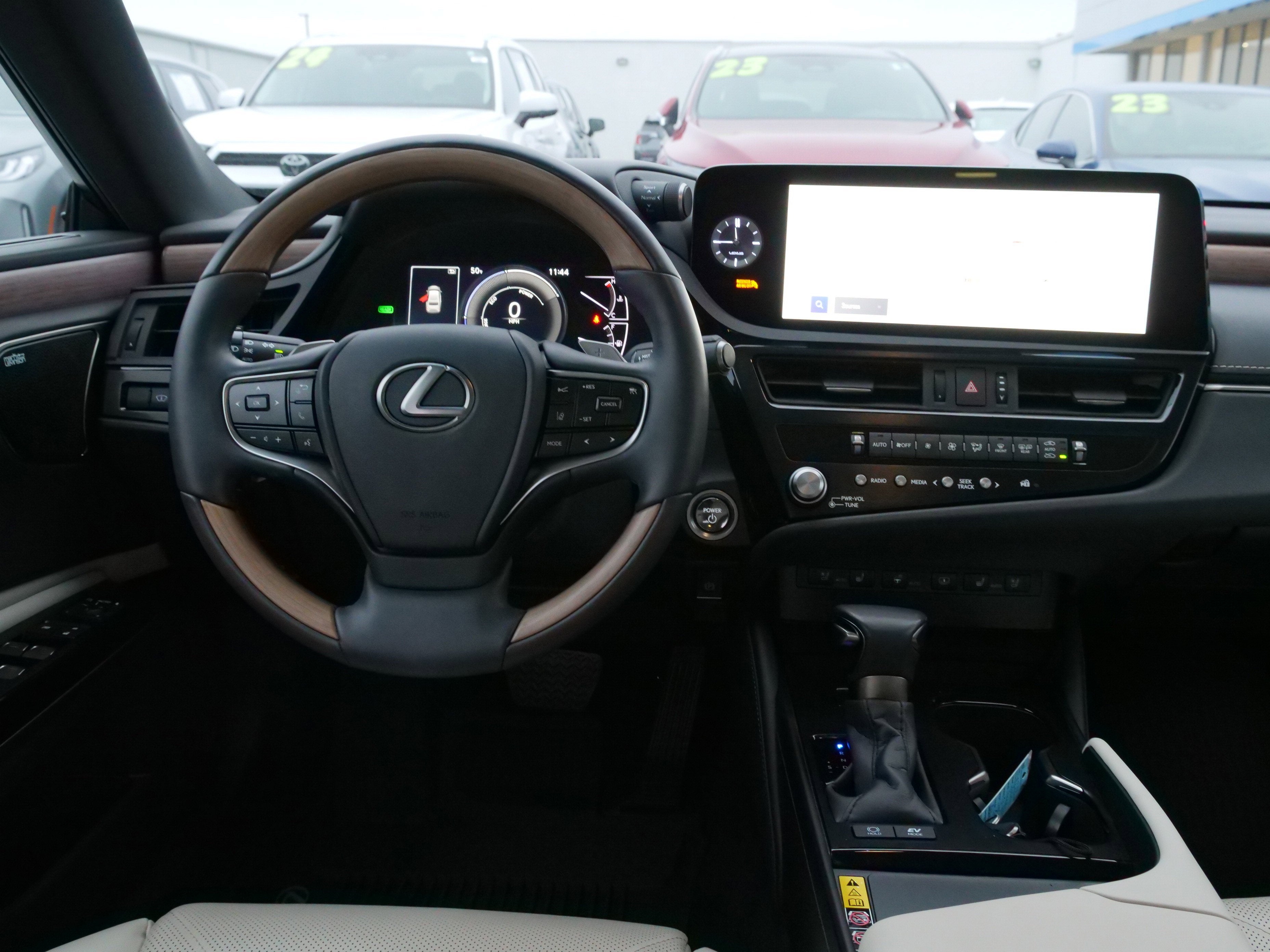 2024 Lexus ES ES 300h Ultra Luxury