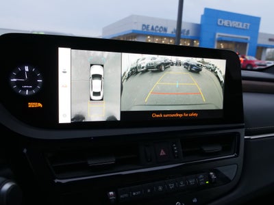 2024 Lexus ES ES 300h Ultra Luxury