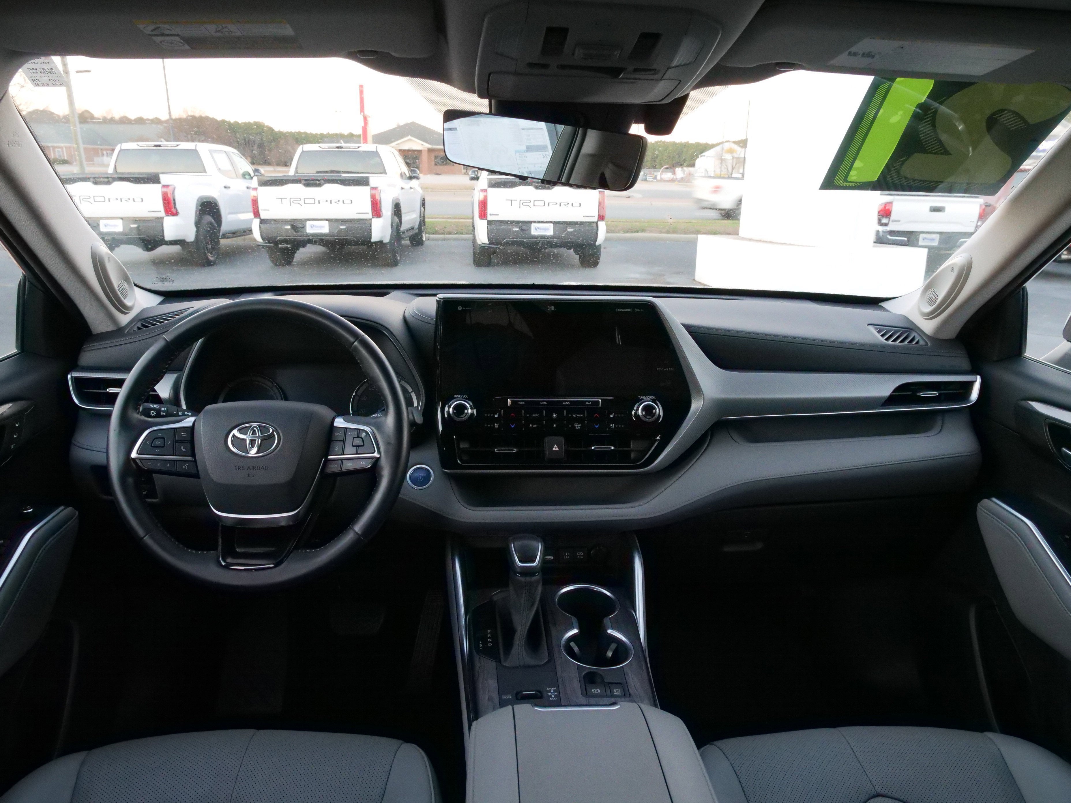 2021 Toyota Highlander Hybrid Platinum