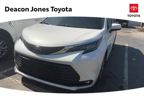 2025 Toyota Sienna XLE