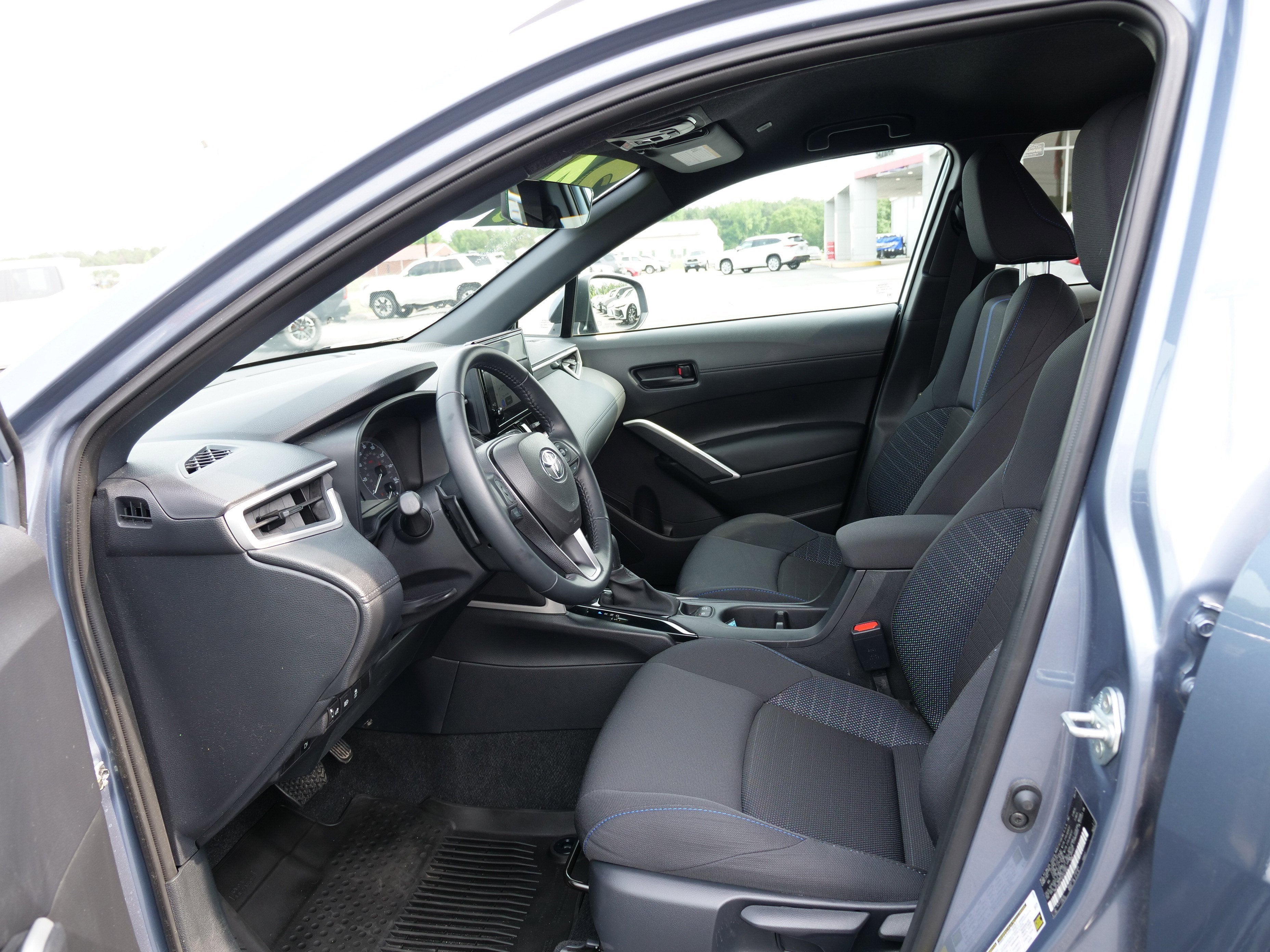 2024 Toyota Corolla Cross Hybrid SE