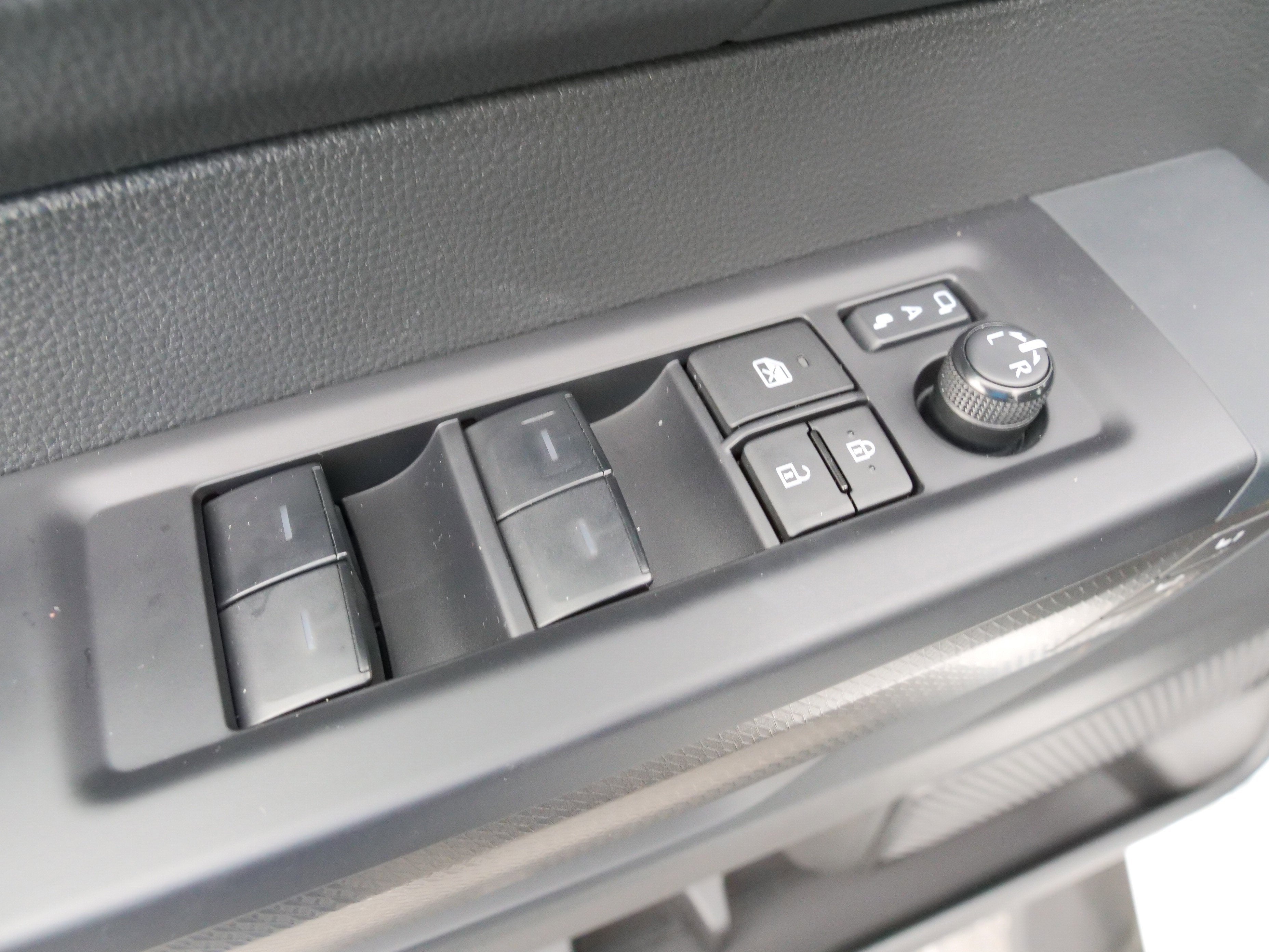 2025 Toyota Sequoia SR5