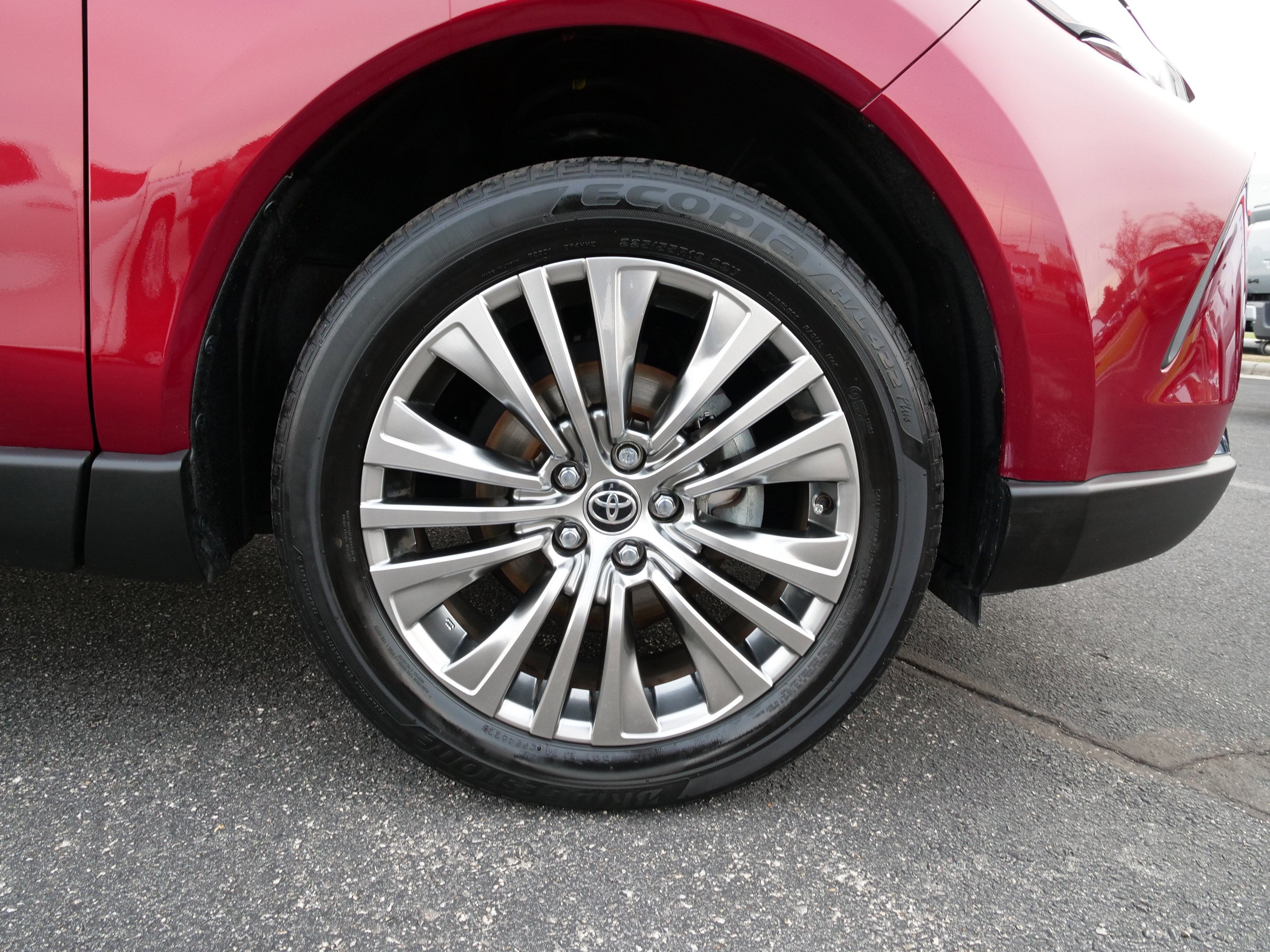 2023 Toyota Venza XLE