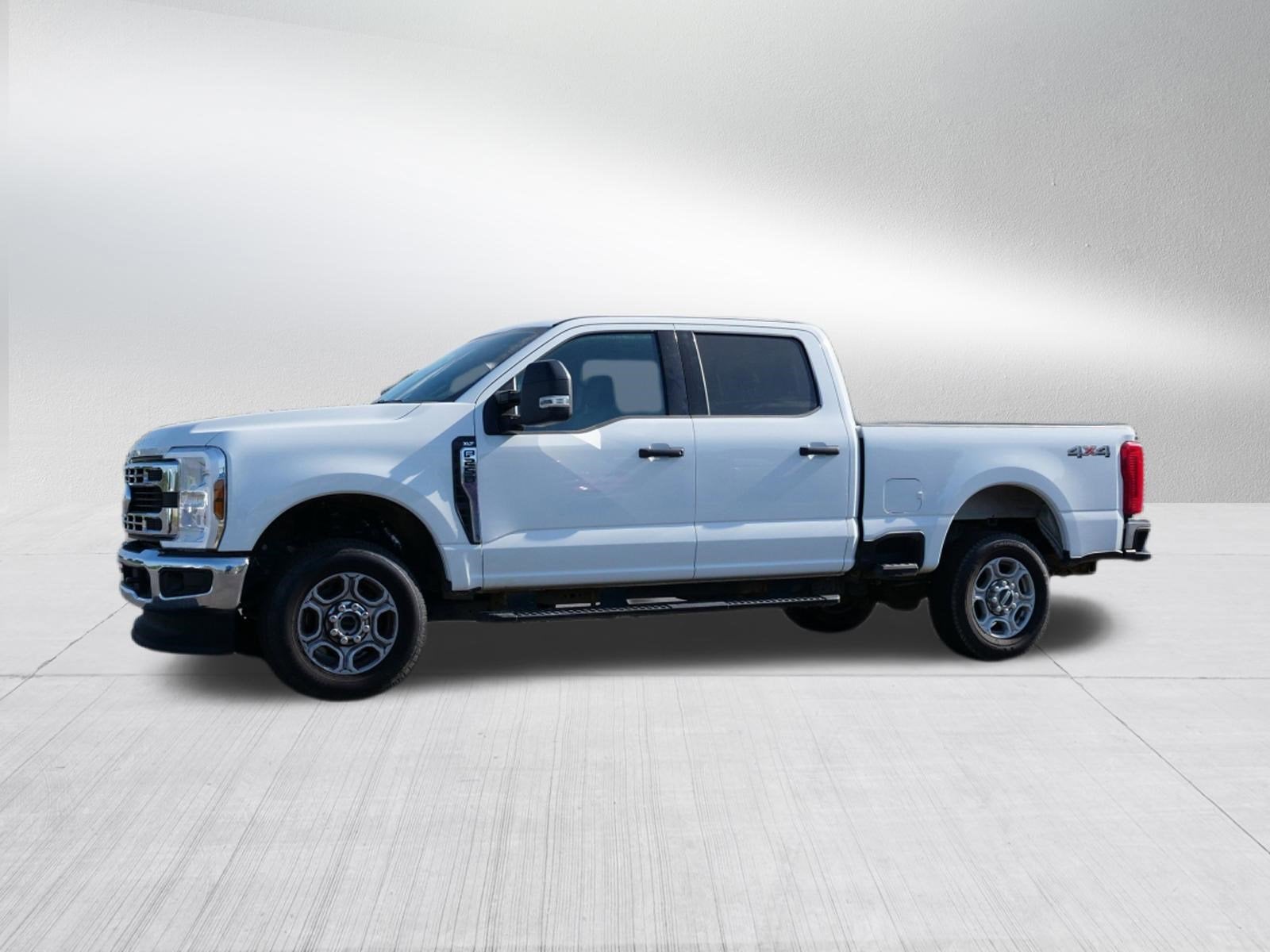 2025 Ford Super Duty F-250 SRW Base