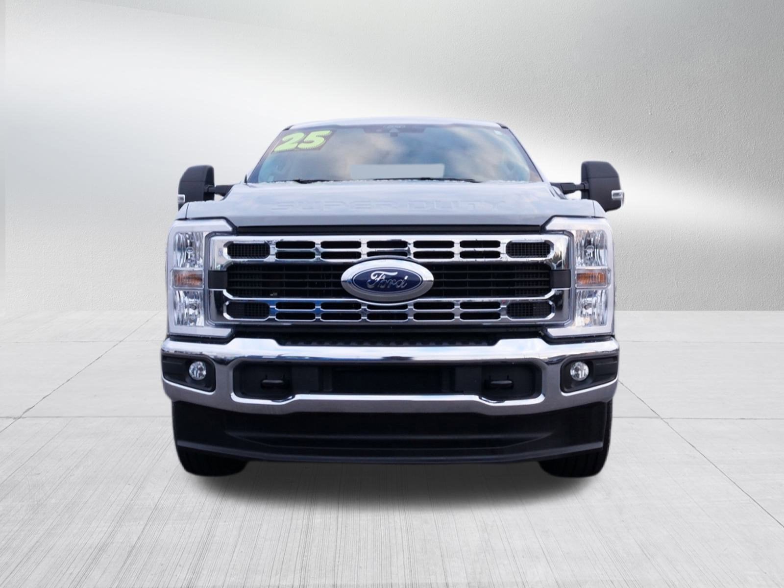 2025 Ford Super Duty F-250 SRW Base