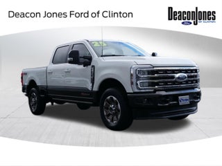 2025 Ford Super Duty F-250 SRW Base
