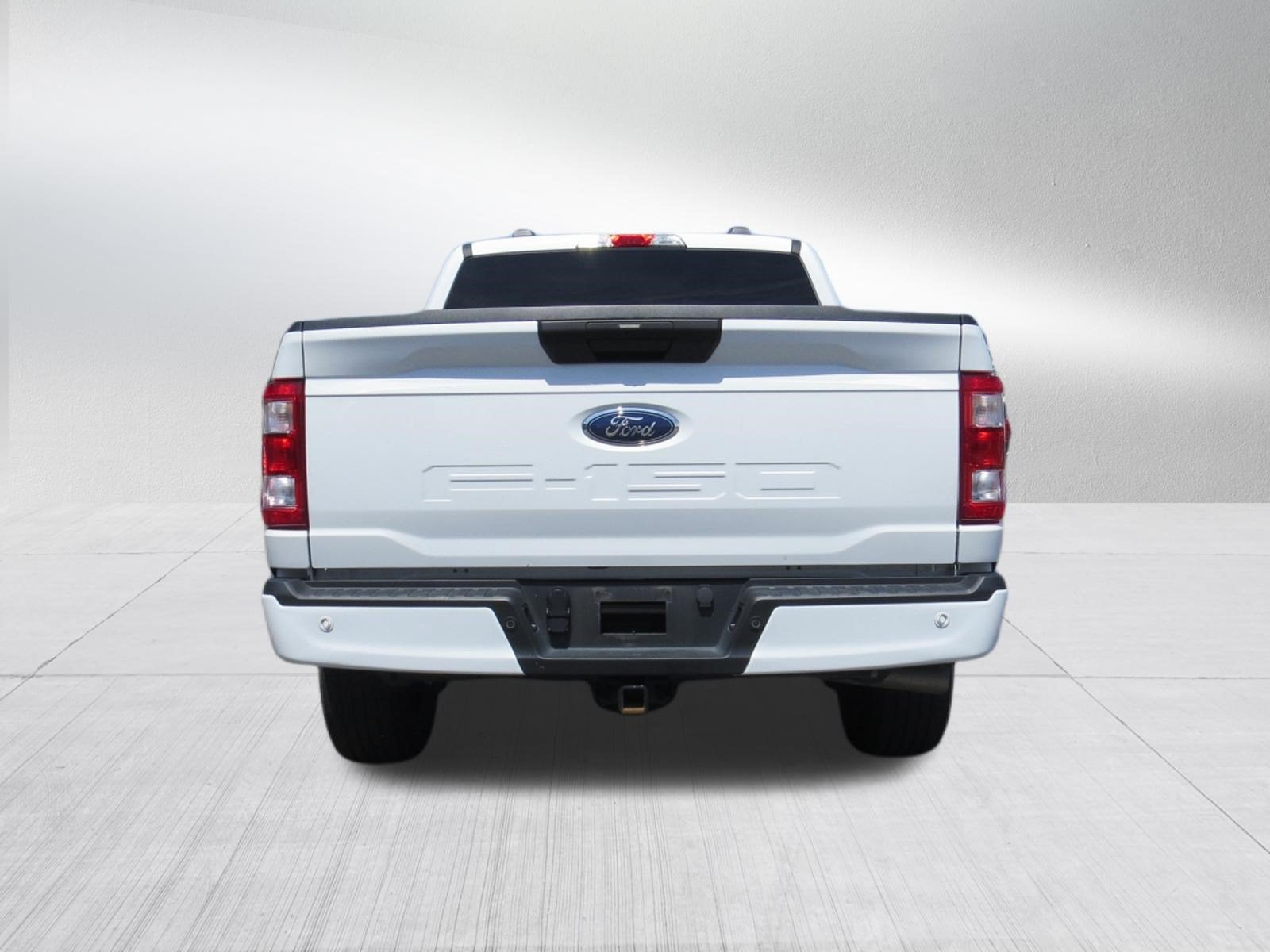 2023 Ford F-150 XL 4WD SuperCrew 5.0L w/ STX Apperance Pkg.