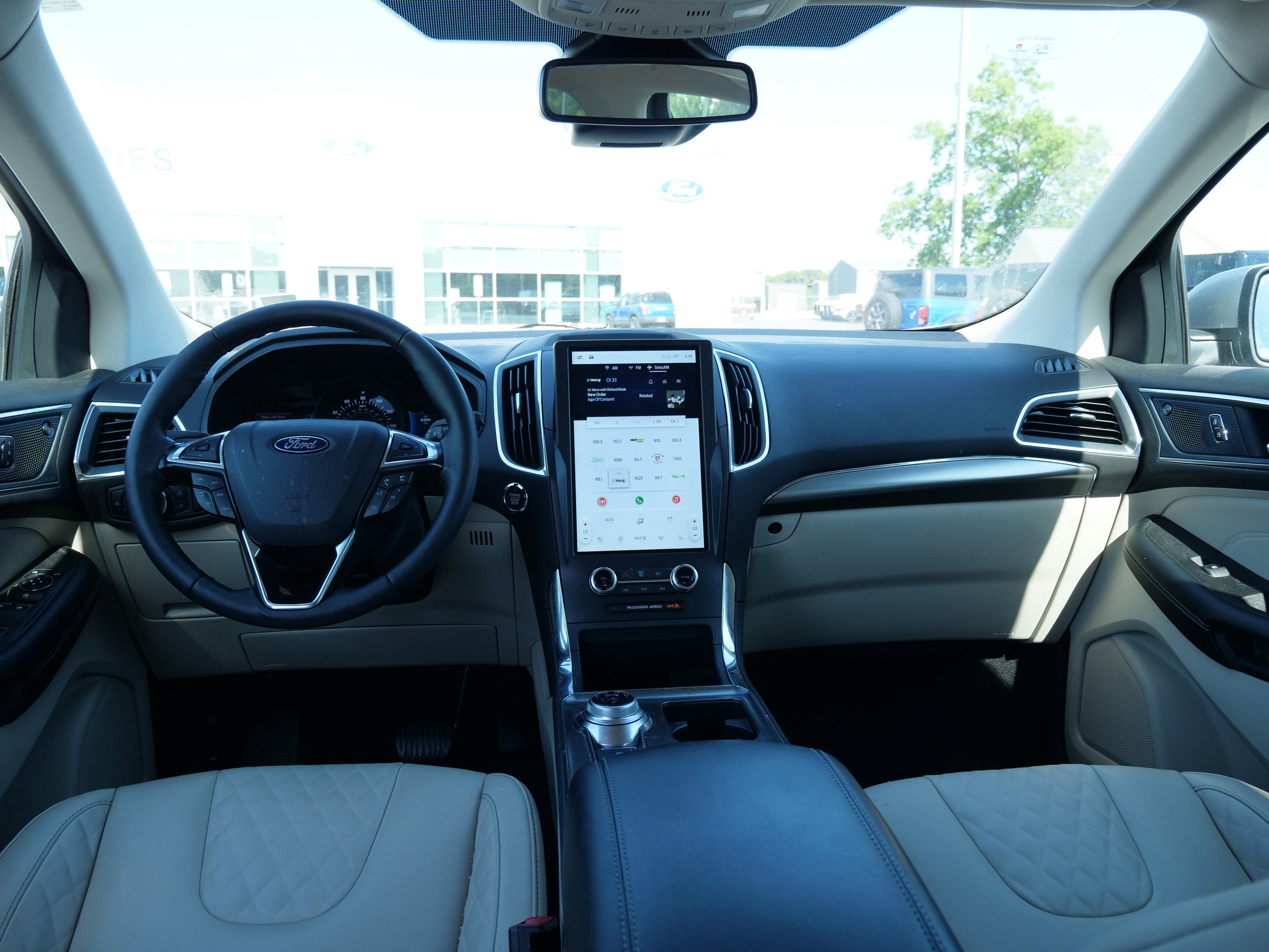 2024 Ford Edge Titanium