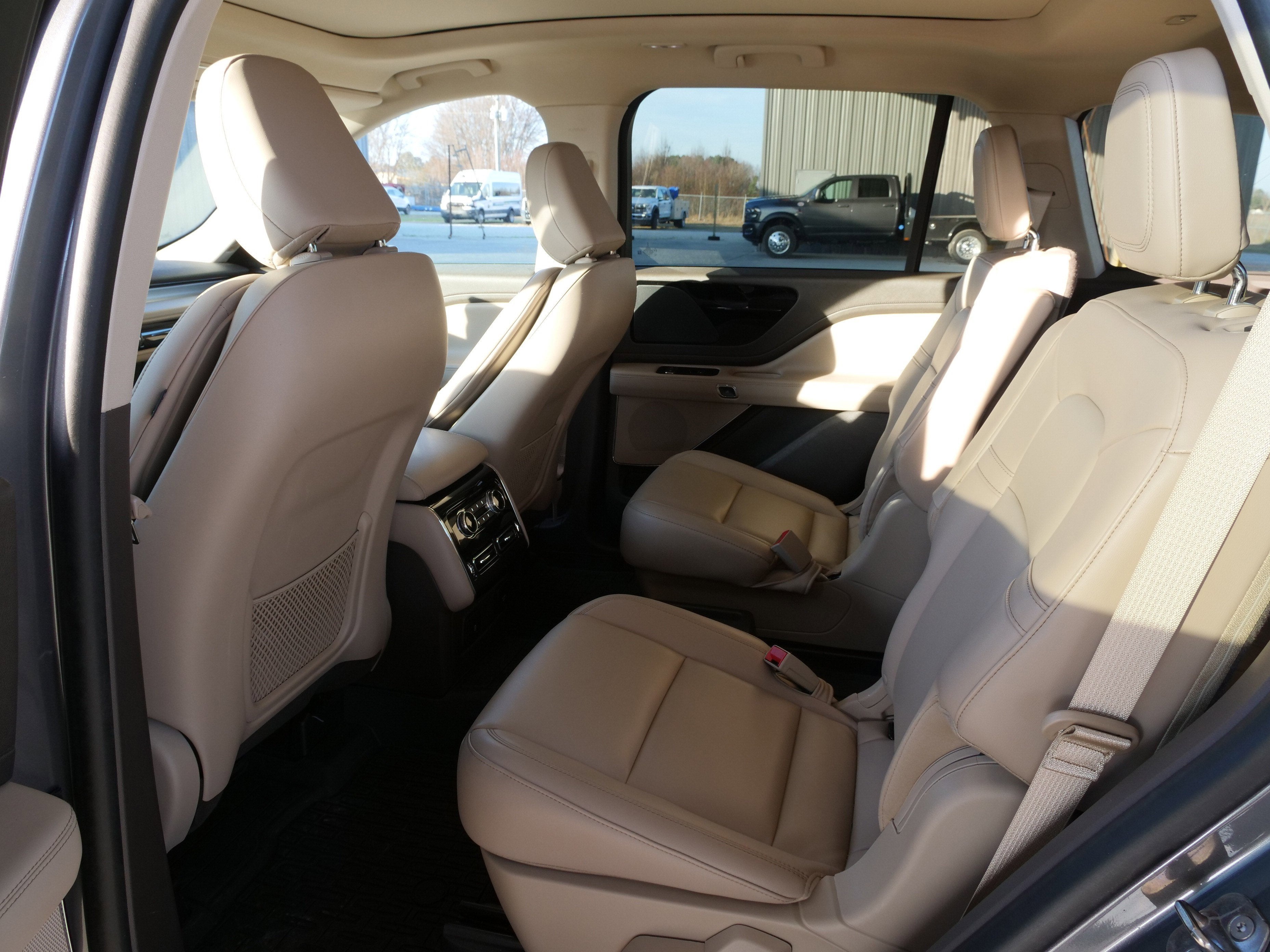 2023 Lincoln Aviator Standard