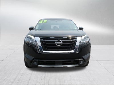 2022 Nissan Pathfinder SL