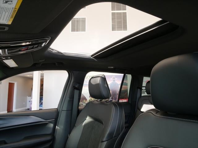 2025 Jeep Grand Cherokee GRAND CHEROKEE ALTITUDE X 4X2