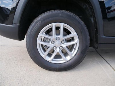 2025 Jeep Grand Cherokee GRAND CHEROKEE LAREDO X 4X2