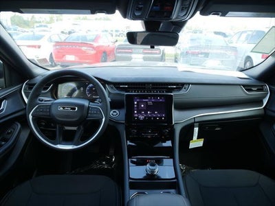 2025 Jeep Grand Cherokee GRAND CHEROKEE LAREDO X 4X2