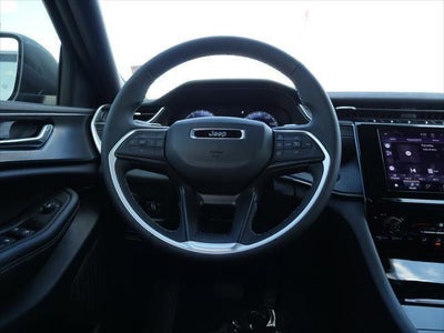 2025 Jeep Grand Cherokee GRAND CHEROKEE LAREDO X 4X2