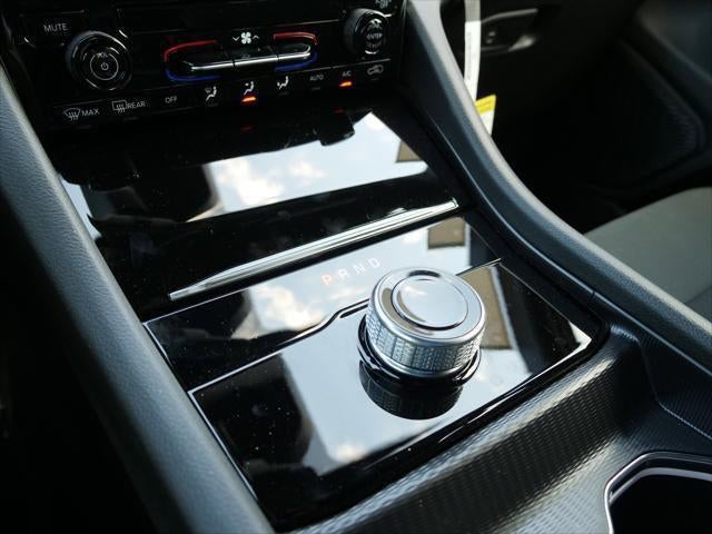 2025 Jeep Grand Cherokee GRAND CHEROKEE LAREDO X 4X2