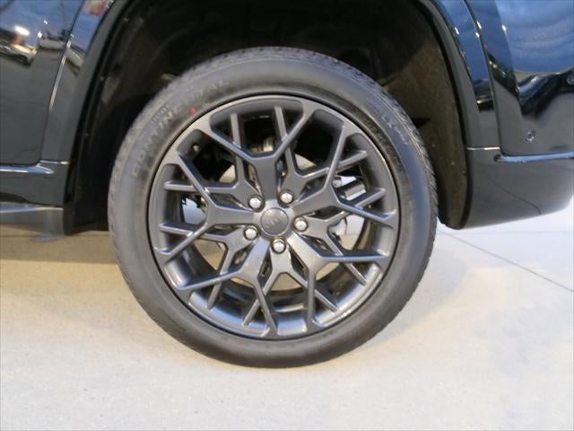 2025 Jeep Grand Cherokee GRAND CHEROKEE SUMMIT 4X4