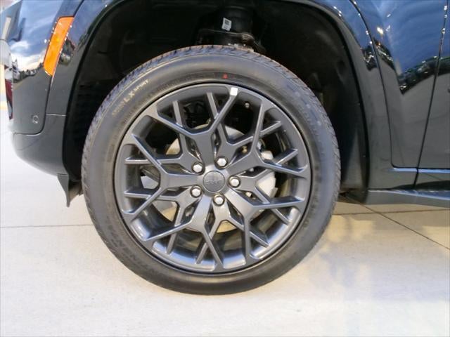 2025 Jeep Grand Cherokee GRAND CHEROKEE SUMMIT 4X4