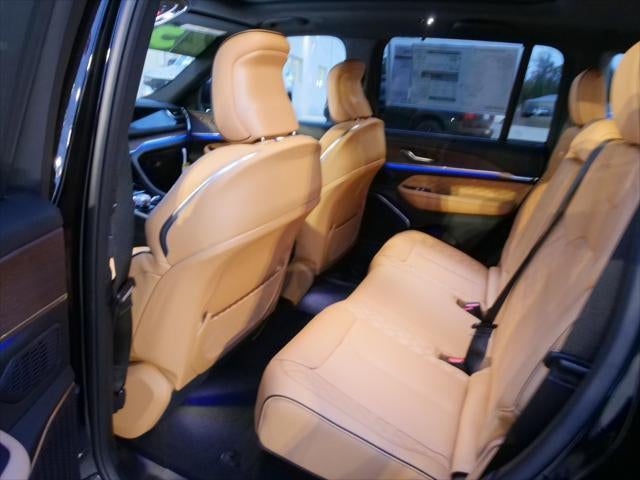 2025 Jeep Grand Cherokee GRAND CHEROKEE SUMMIT 4X4