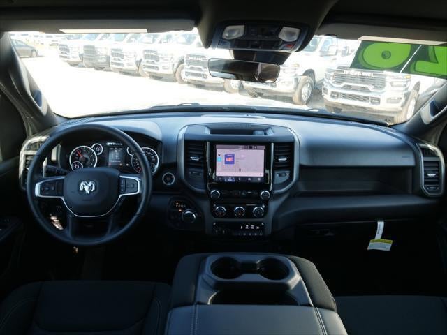 2026 RAM Ram 1500 RAM 1500 TRADESMAN CREW CAB 4X4 5'7' BOX