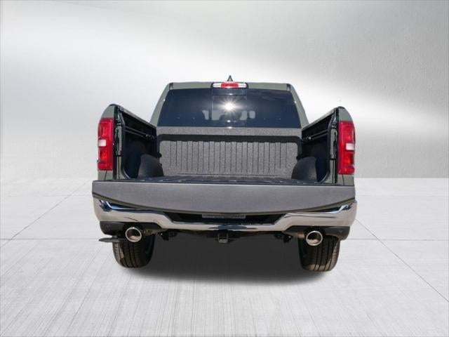 2026 RAM Ram 1500 RAM 1500 TRADESMAN CREW CAB 4X4 5'7' BOX