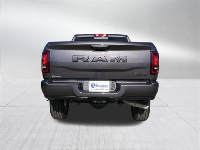 2026 RAM Ram 2500 RAM 2500 BLACK EXPRESS CREW CAB 4X4 6'4' BOX