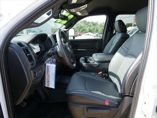 2025 RAM Ram 3500 Chassis Cab RAM 3500 TRADESMAN CREW CAB CHASSIS 4X4 60' CA