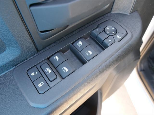 2025 RAM Ram 3500 Chassis Cab RAM 3500 TRADESMAN CREW CAB CHASSIS 4X4 60' CA