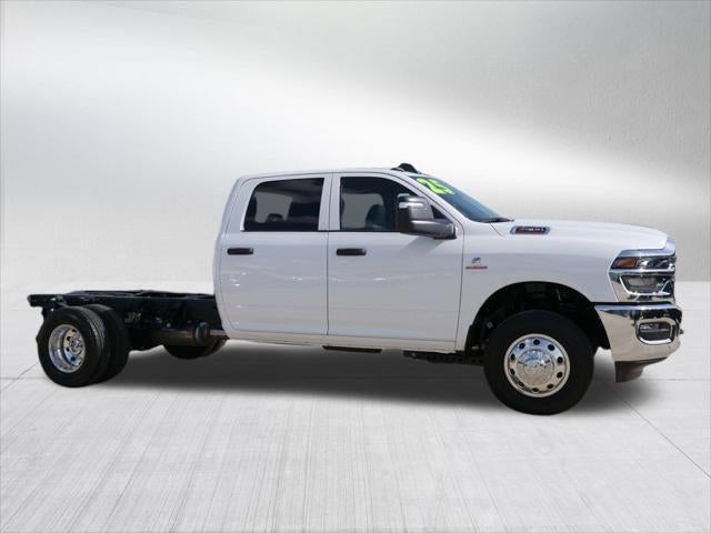 2025 RAM Ram 3500 Chassis Cab RAM 3500 TRADESMAN CREW CAB CHASSIS 4X4 60' CA