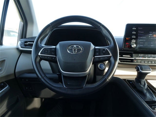 2021 Toyota Sienna XLE 8 Passenger